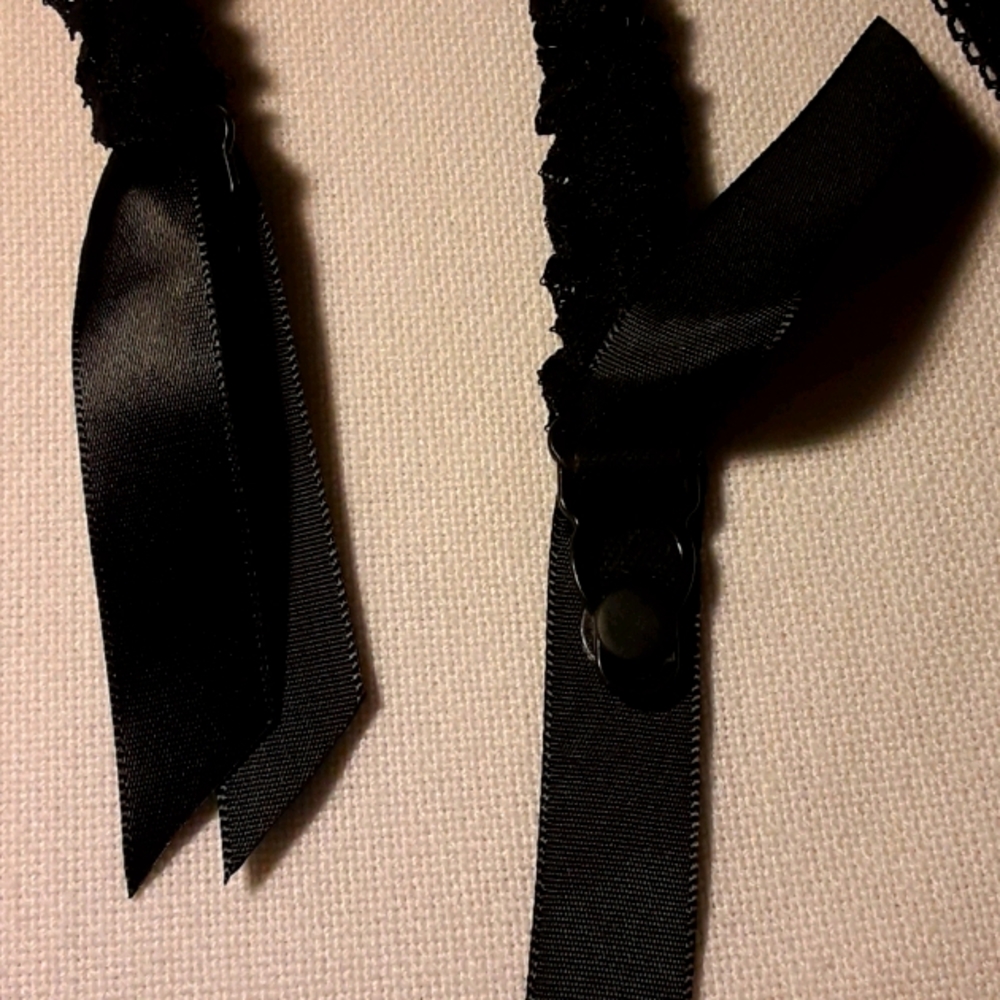 V&S Sequenced Garter Belt - Picture 4 of 8